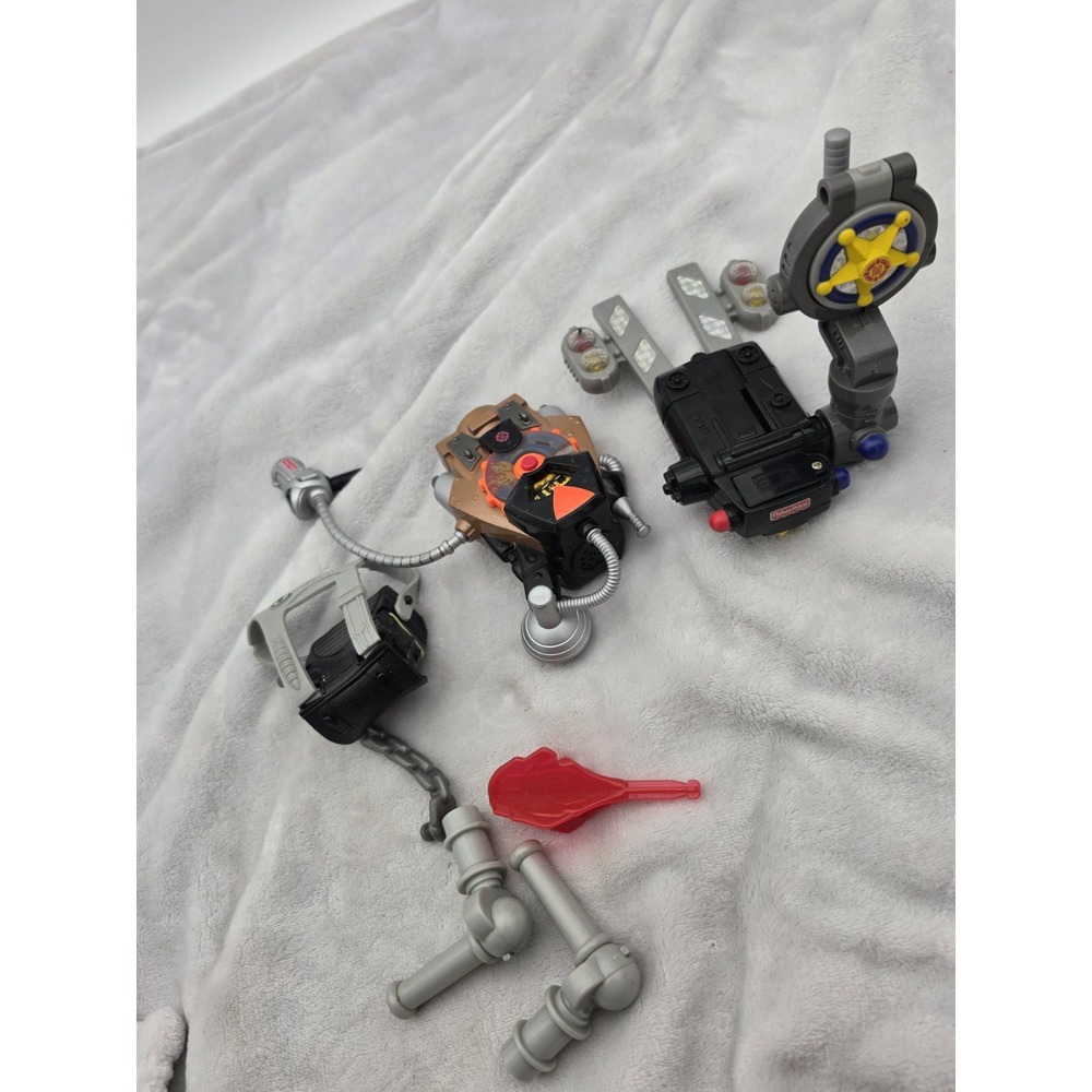 2003 FISHER PRICE RESCUE HEROES VOICE TECH Backpack Lot & accessories